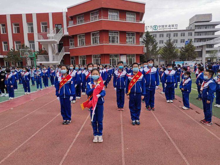 科尔沁区实验小学