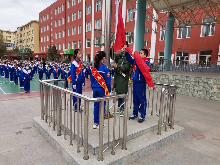 科尔沁区实验小学