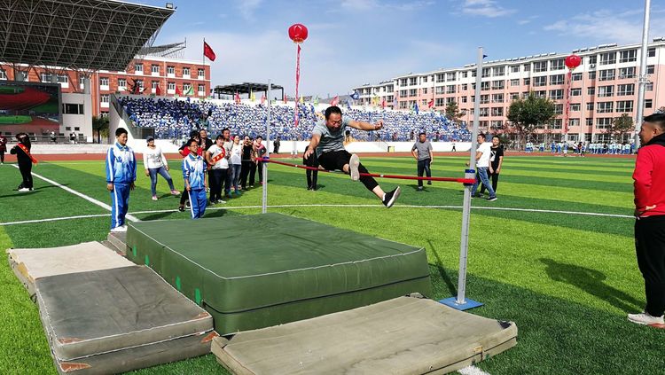 科尔沁实验初中