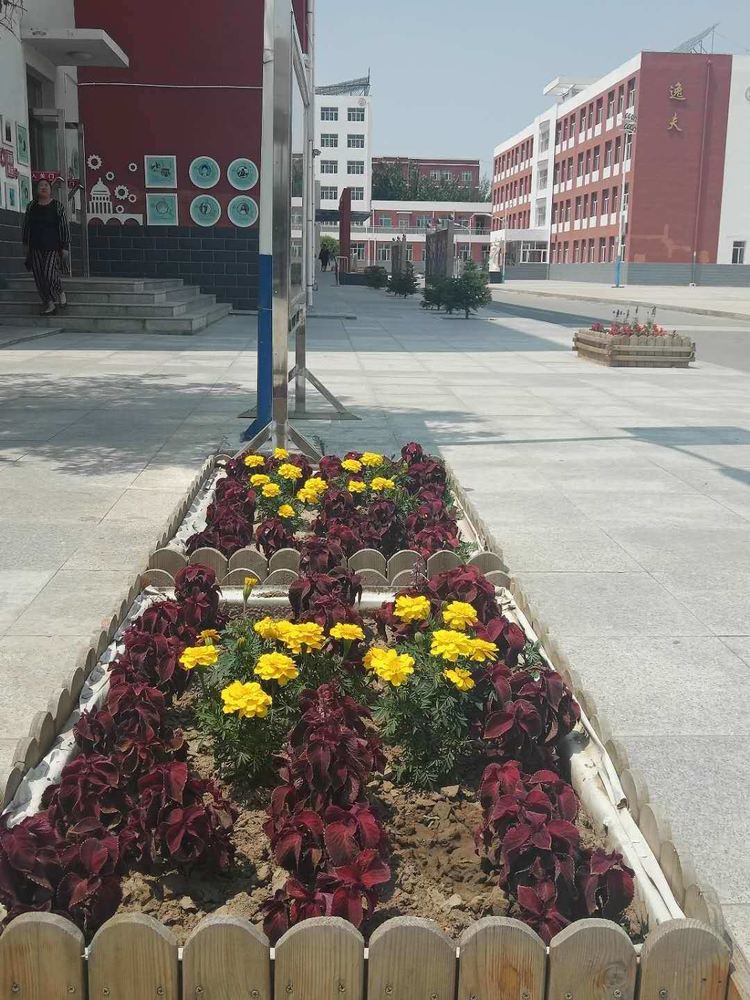 科尔沁实验初中