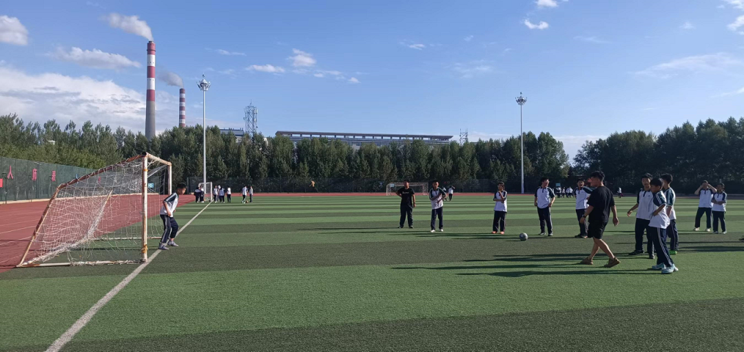 霍林郭勒市第四中学