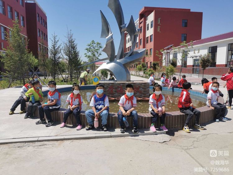 希伯花镇中心校