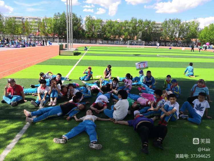 宝龙山镇中心校