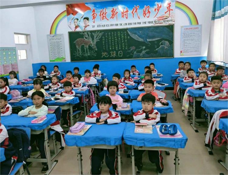 开鲁县民主小学