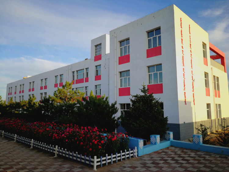 库伦镇三家子学校