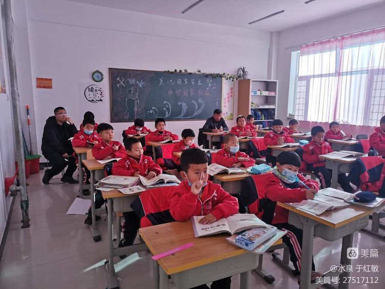 库伦旗水泉乡学校